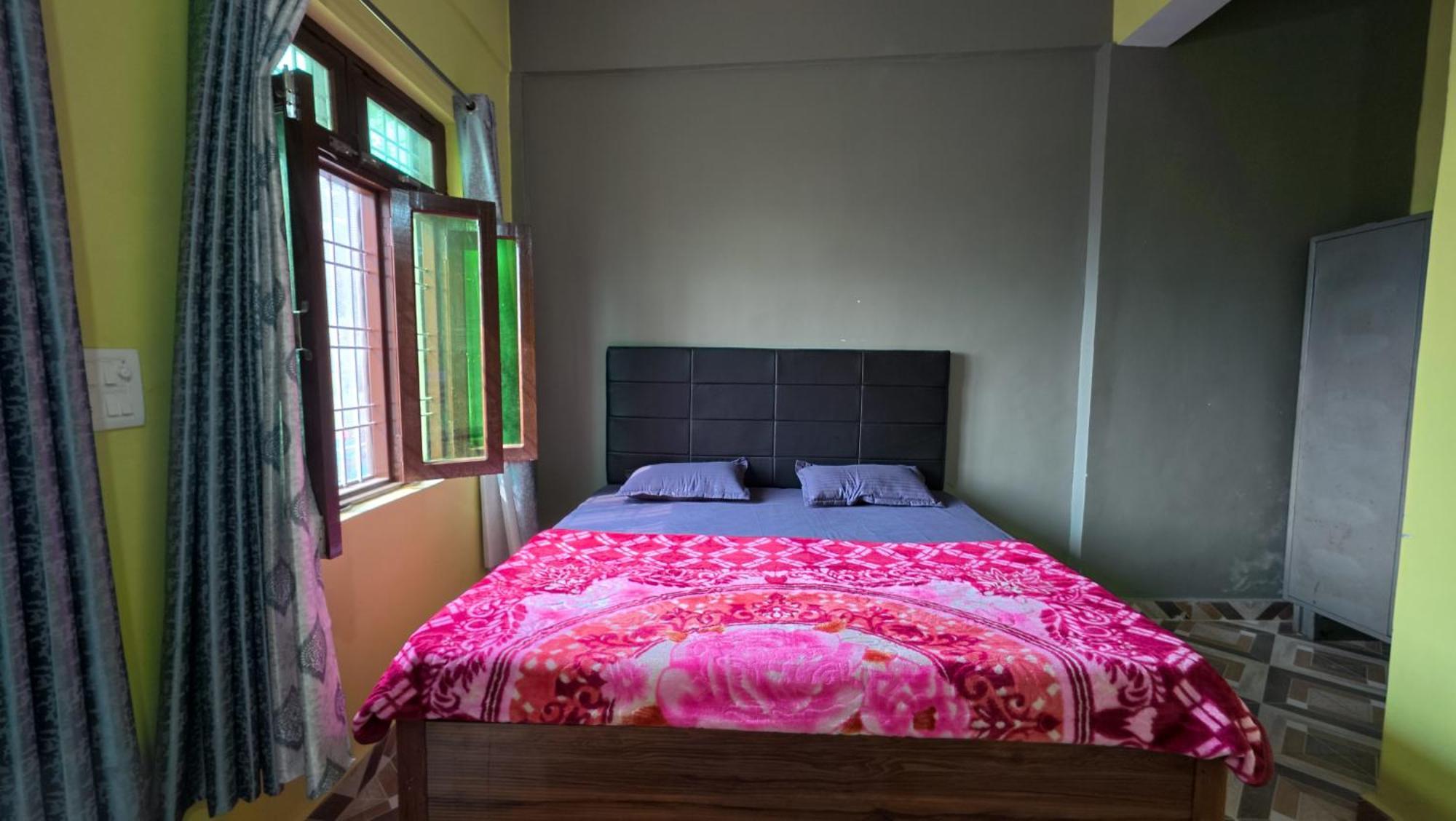 Mahi Restaurant & Guest House Almora Exterior foto